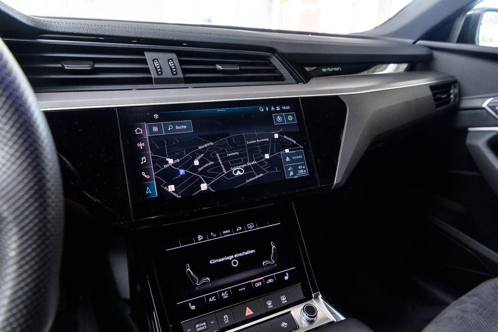 Fahrzeugabbildung Audi e-tron 50 quattro S line NAVI/SZH/LED/RFK