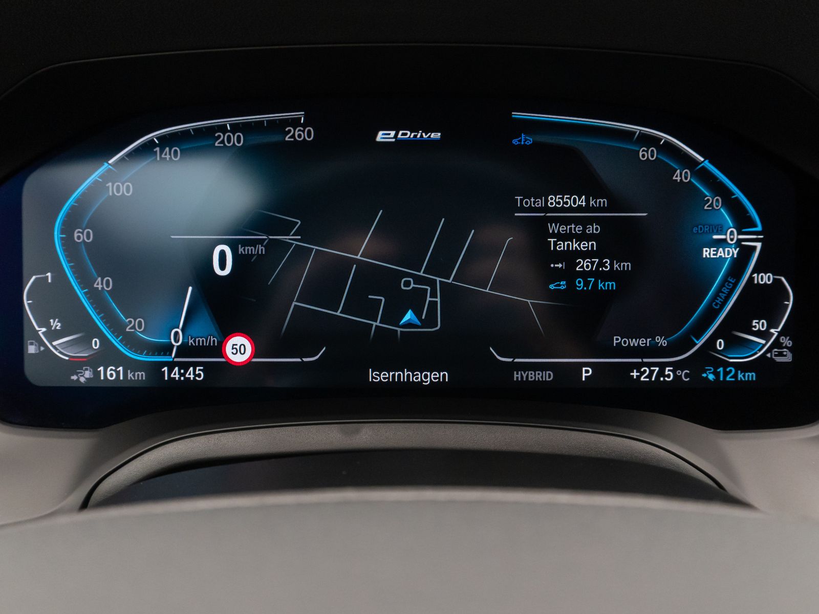 Fahrzeugabbildung BMW 330e xD Sport Line DAB Kamera AHK Alarm 18Zoll