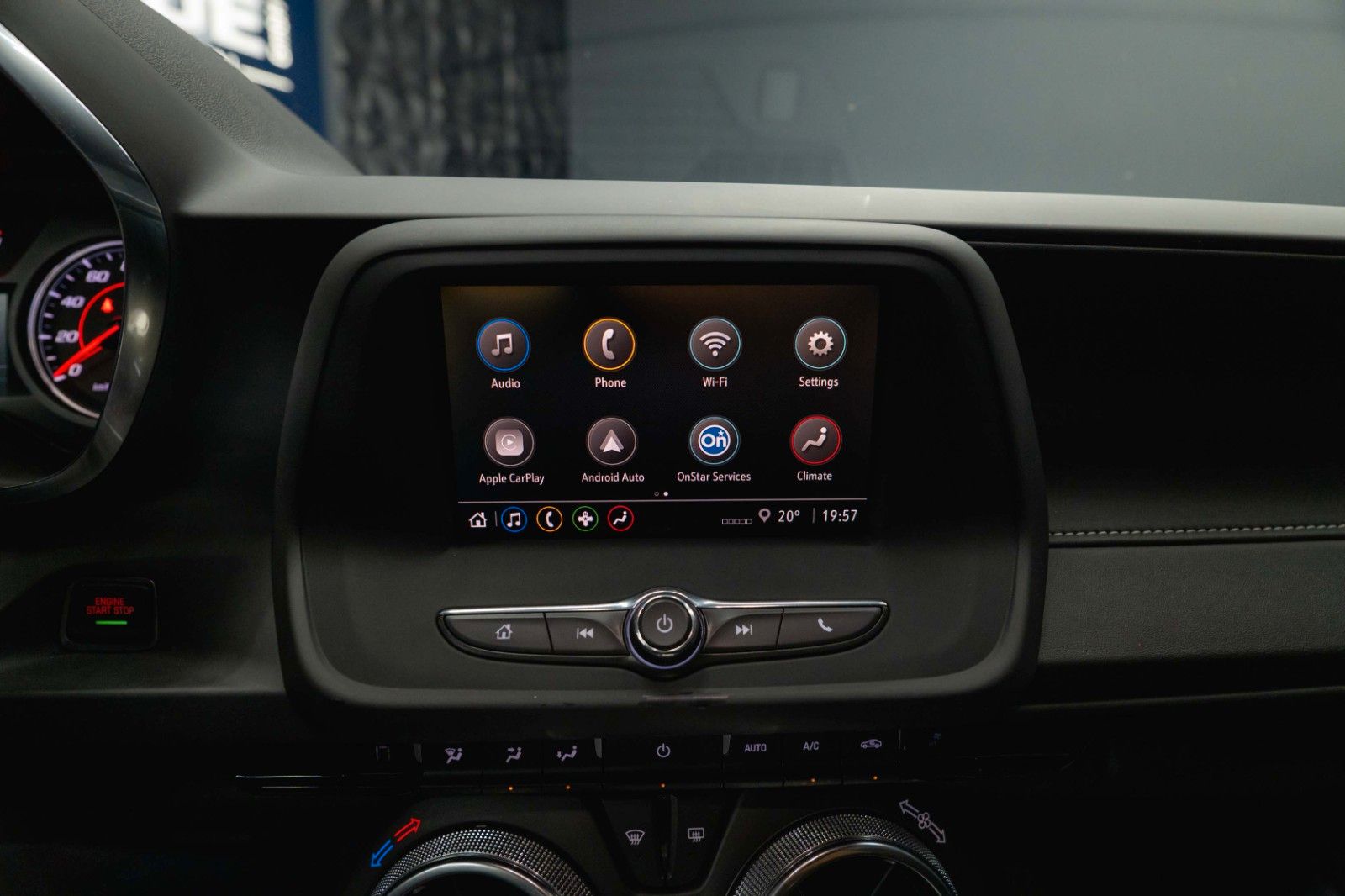 Fahrzeugabbildung Chevrolet Camaro 2.0 Turbo Coupe ZL1 Package *CarPlay*LED*