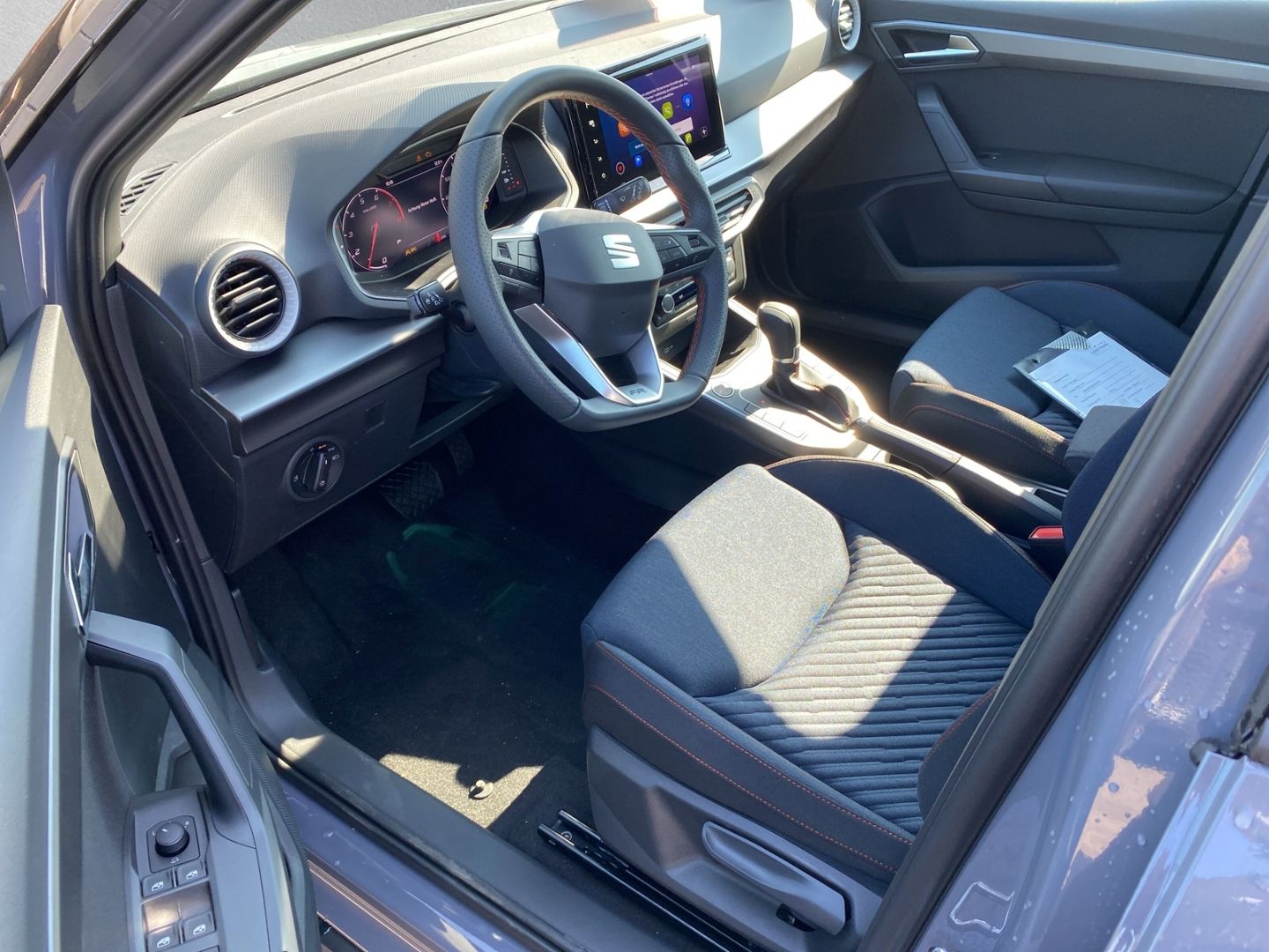 Fahrzeugabbildung SEAT Arona FR 1.0 TSI*NAVI*Full-Link*SHZ*PDC*CAM*ACC*