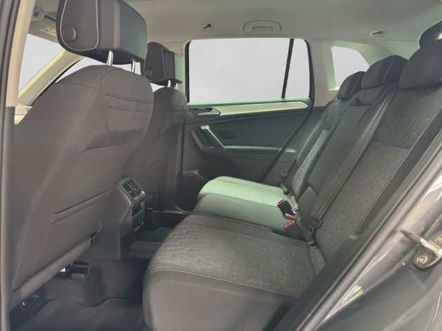 Fahrzeugabbildung Volkswagen Tiguan Move 1,5 TSI DSG+IQ Drive+LED+Cam+Winter