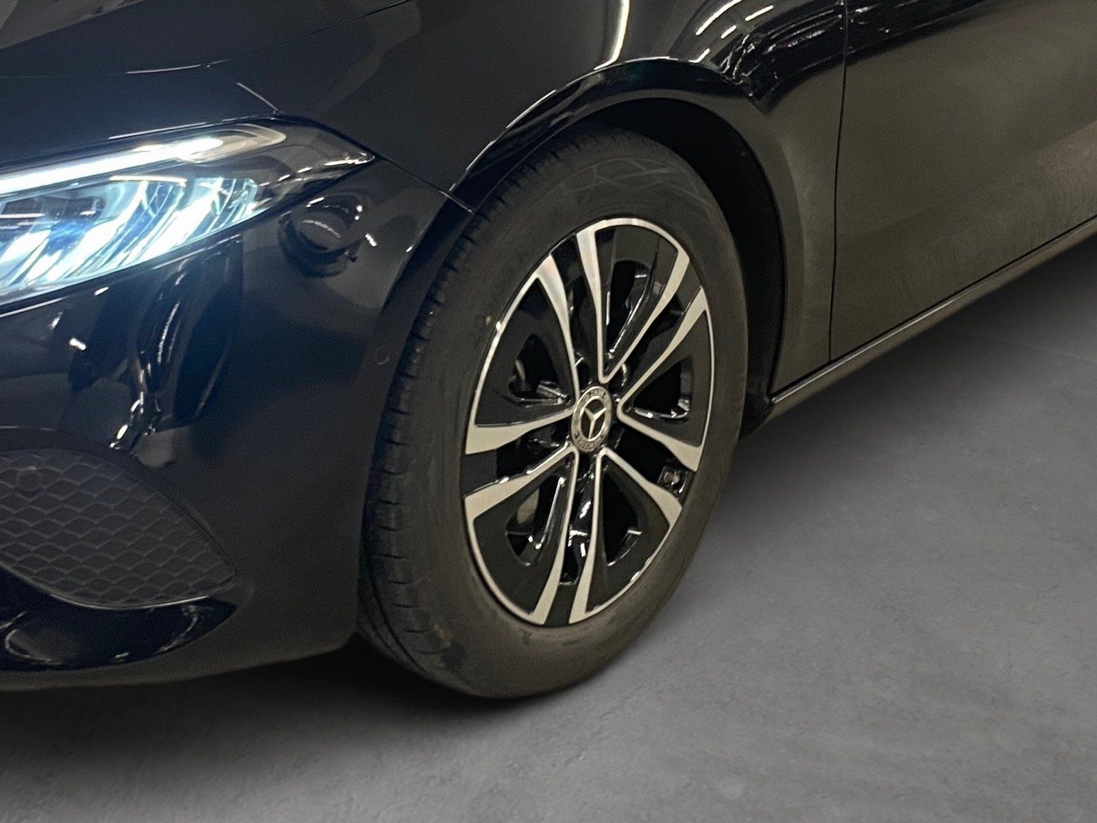 Fahrzeugabbildung Mercedes-Benz A 200 d Progressive*Distronic*Totwinke*360°*LED*