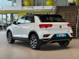 Volkswagen T-Roc Style 4Motion*PDC*ACC*SHZ*GroßesNavi* - Volkswagen T-Roc mit Diesel-Antrieb: Limousine