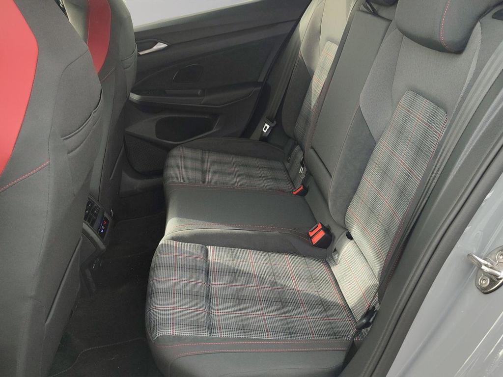 Volkswagen Golf 10