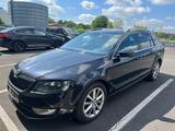Skoda Octavia Combi 2.0tdi Elegance Leder Automatik - gebrauchte Skoda Octavia aus dem Jahr 2014
