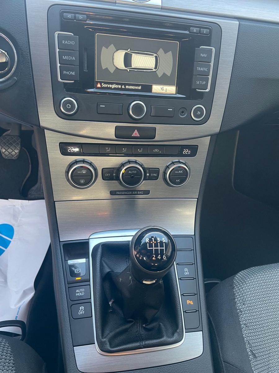 Volkswagen Passat 2014 — photo 13