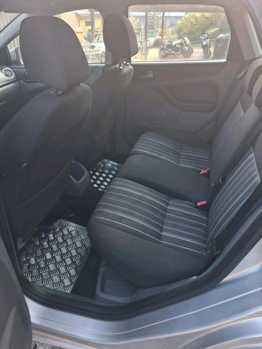 Ford Focus 2009 — photo 5