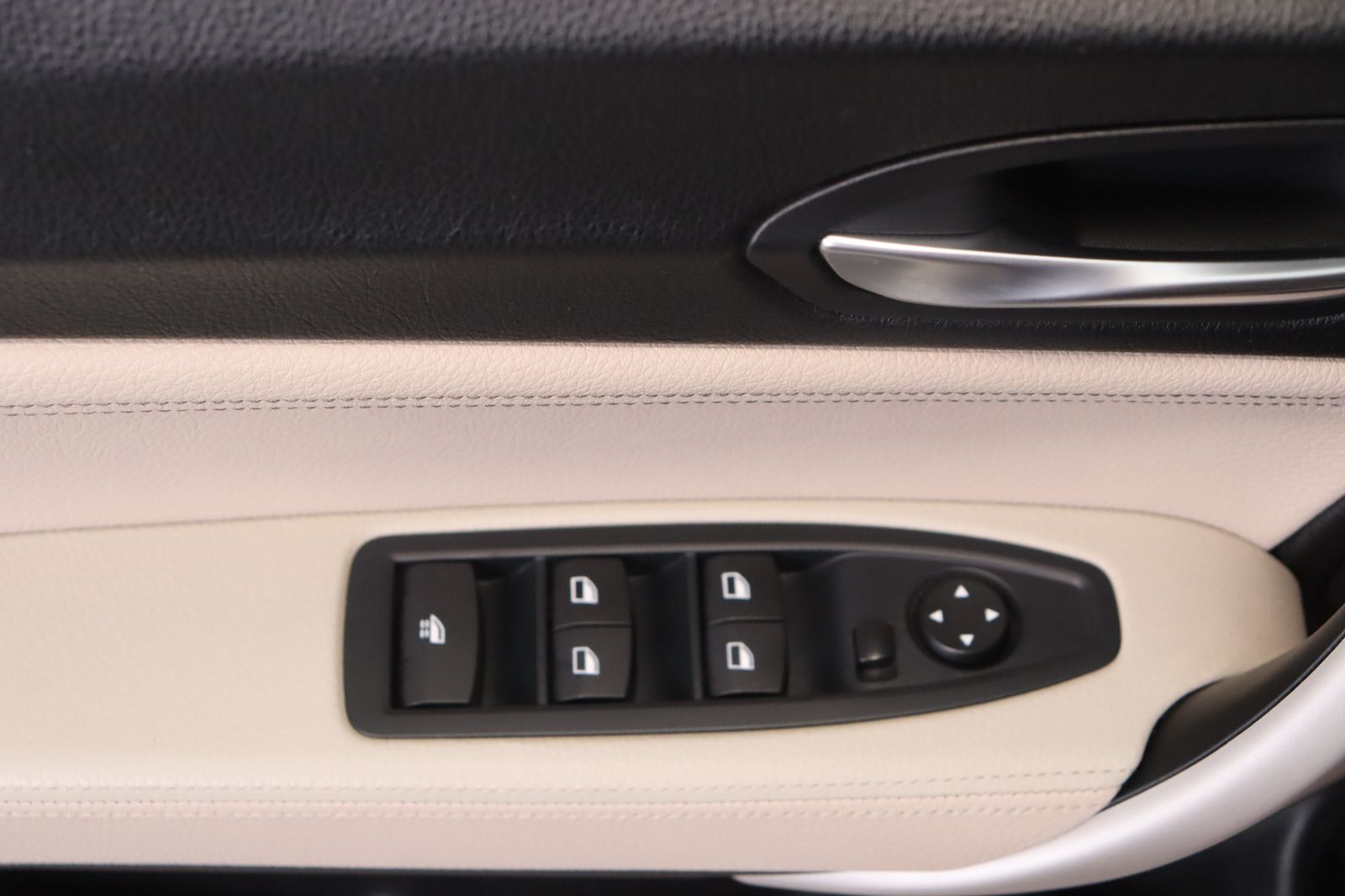 Fahrzeugabbildung BMW 220 i  * Xenon * Navi * Lenkradhzg. * Leder