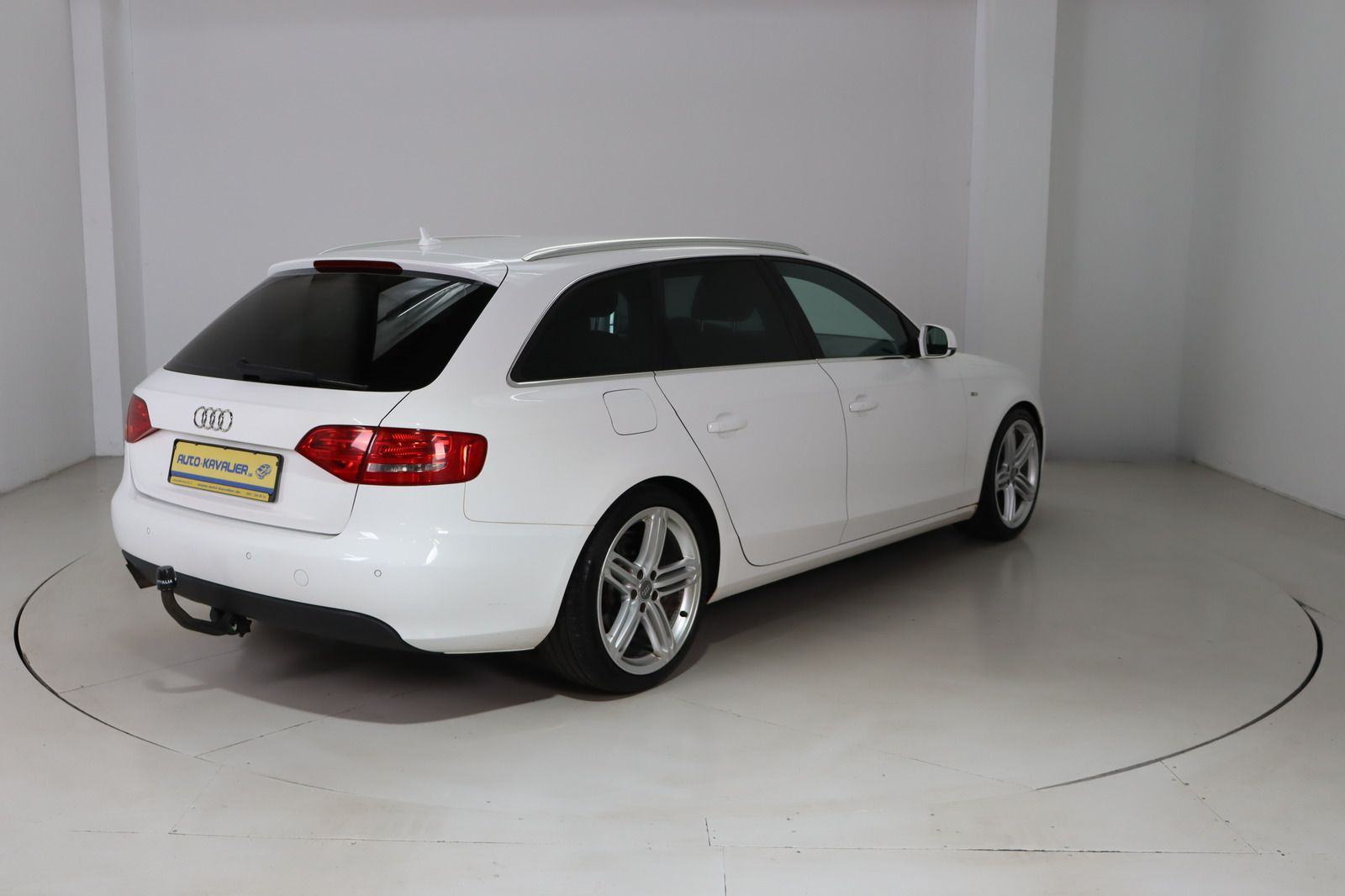 Fahrzeugabbildung Audi A4 2.0 TDI S line Avant * Sitzhzg. * Alcantara *