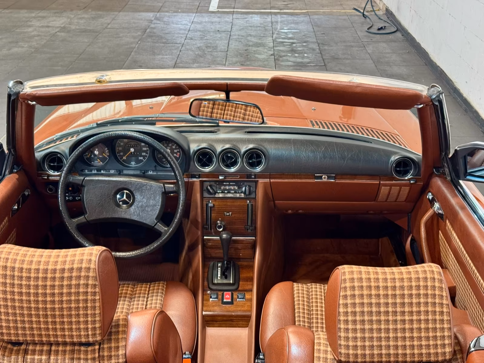 Mercedes-Benz SL 280 Inkarot | 92.540 km | 31 Jahre im Besitz