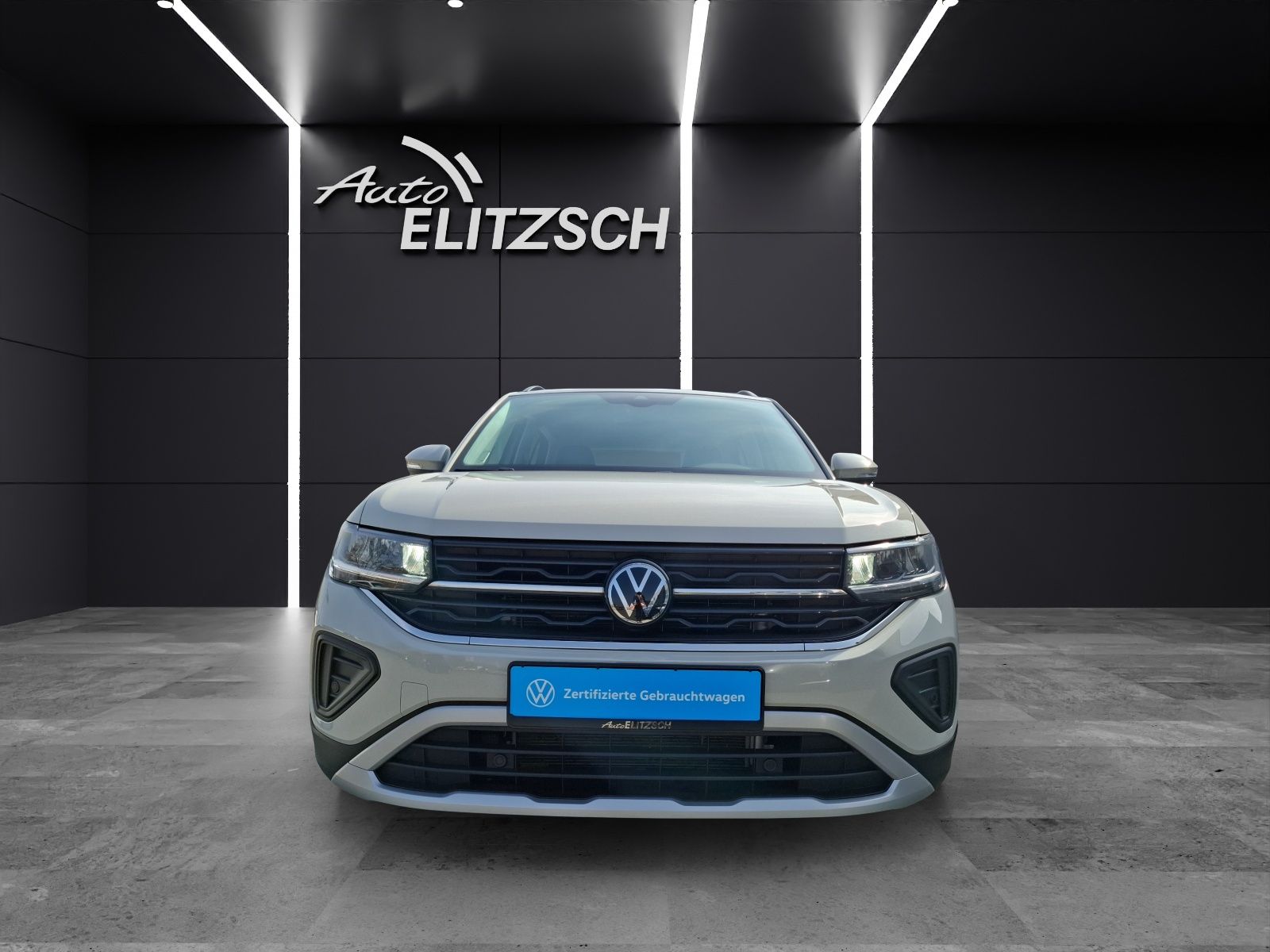 Fahrzeugabbildung Volkswagen T-Cross TSI Life DSG LED CarPlay AID ACC RFK SH