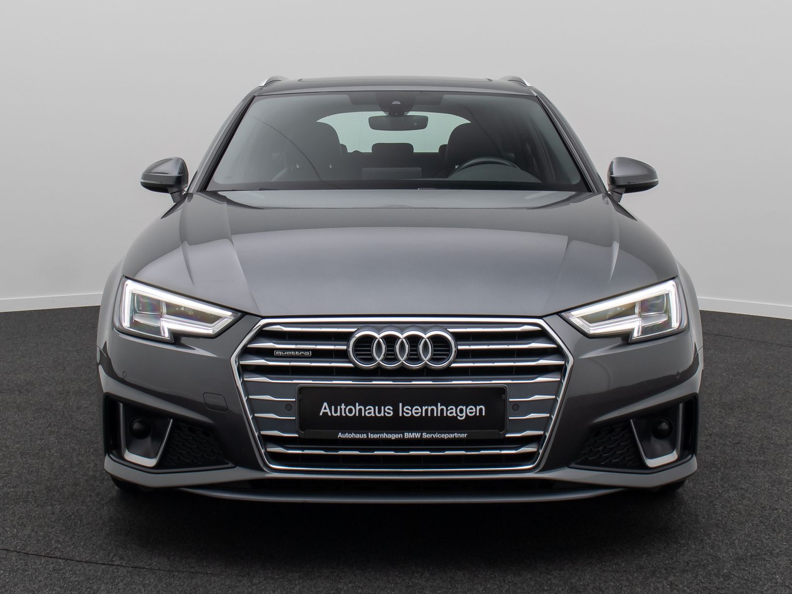 Fahrzeugabbildung Audi A4 quattro SLine Kamera DAB Massage Panorama 18"