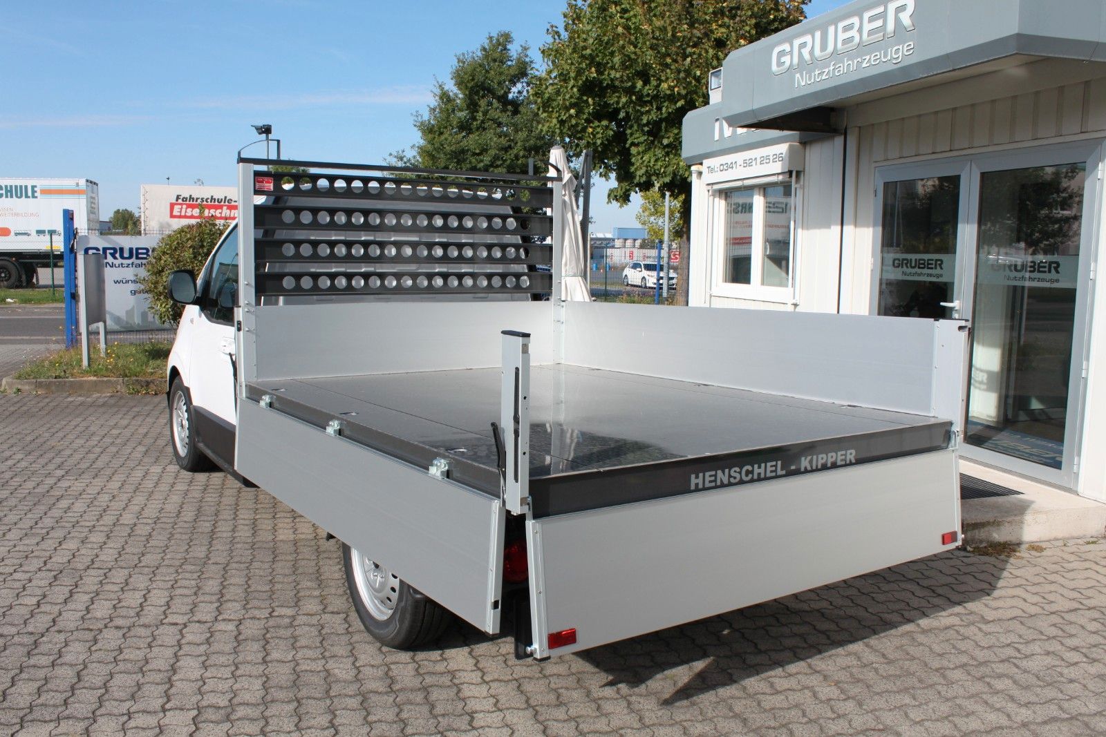 Fahrzeugabbildung Iveco eMoovy 35F16E Kipper