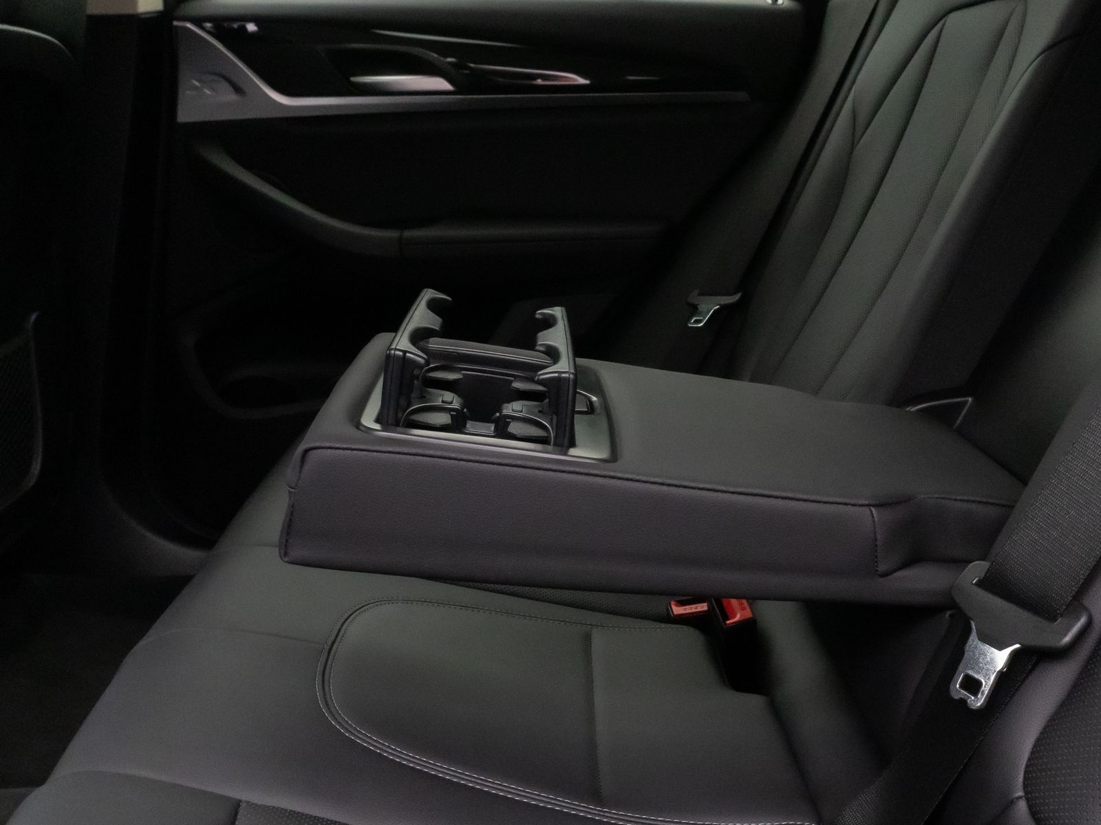 Fahrzeugabbildung BMW X3 xD30e DAB HiFi Kamera Leder Sportstz 18Zoll