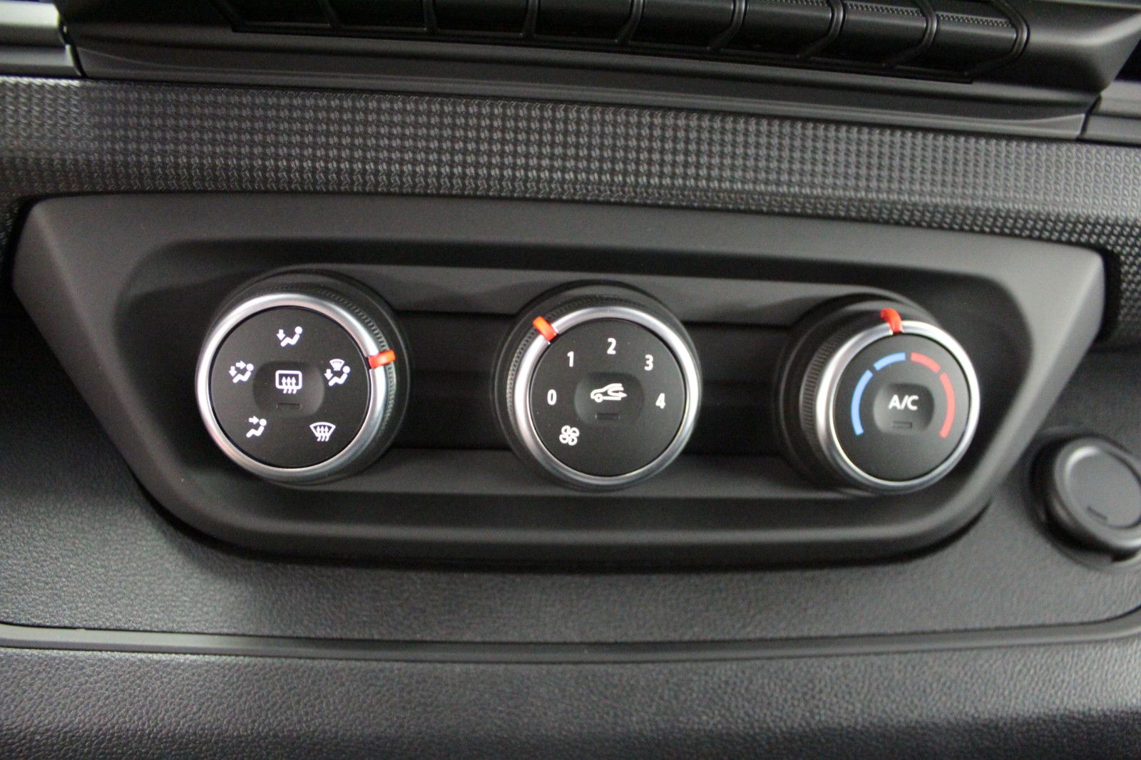 Fahrzeugabbildung Renault Trafic Dci 150 Grdt Evolution *Rollstuhlrampe*