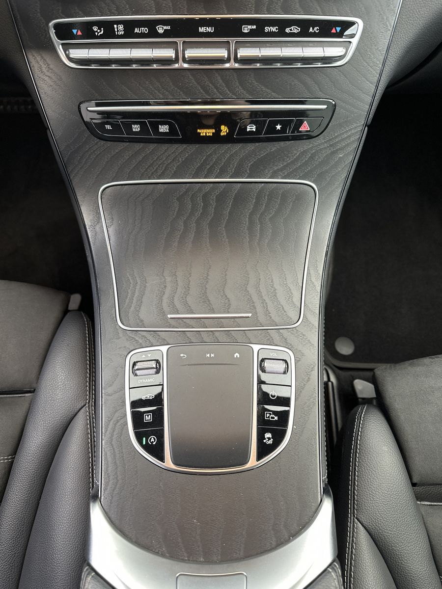 Fahrzeugabbildung Mercedes-Benz GLC 300d 4Matic AMG-Line NAV+LED+AHK+KAMERA+19ZO
