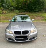 BMW Auto BMW e90 318d - BMW 318 mit Diesel-Antrieb: Limousine, E90