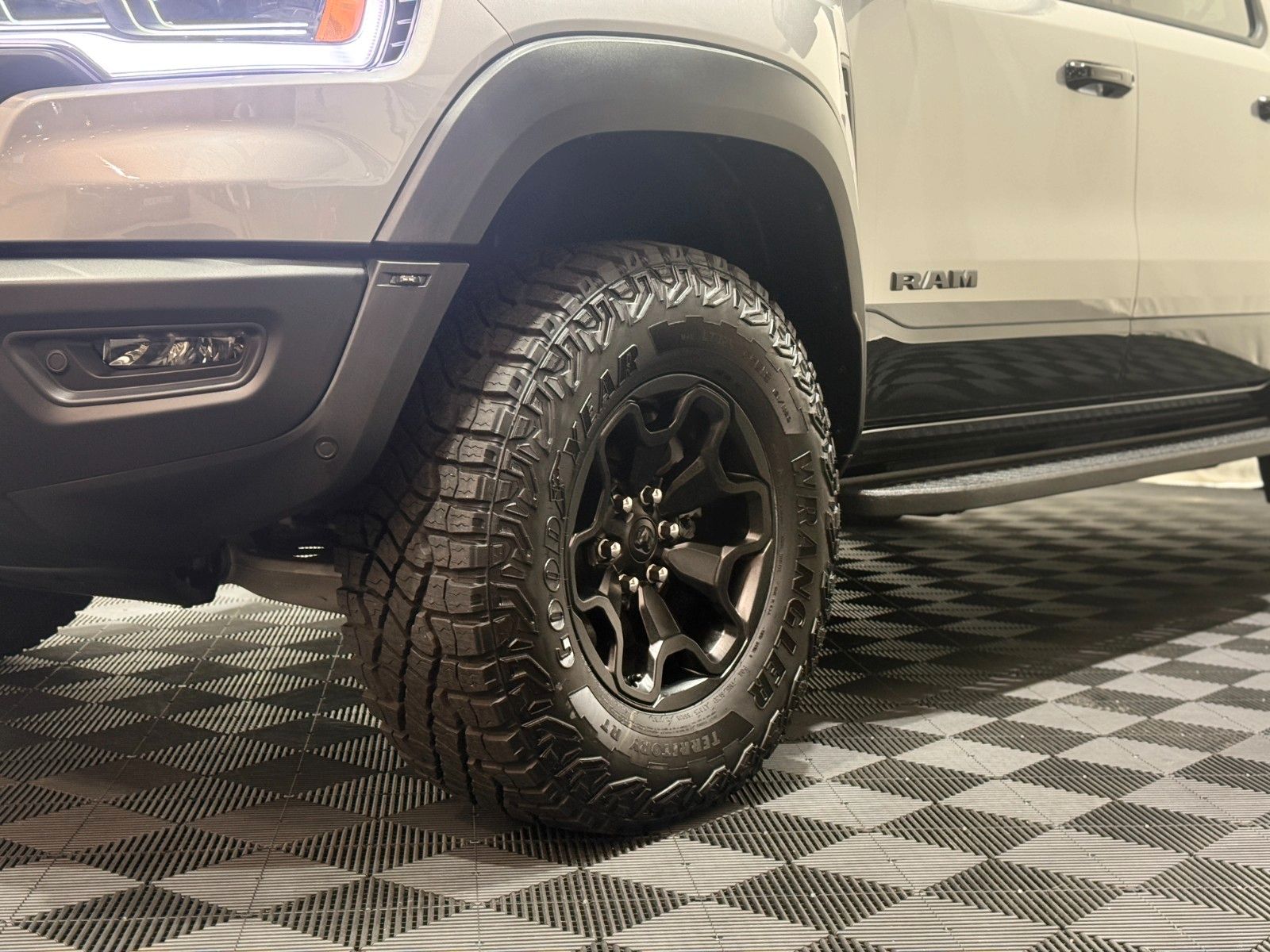Fahrzeugabbildung Dodge RAM 1500 RHO H/O