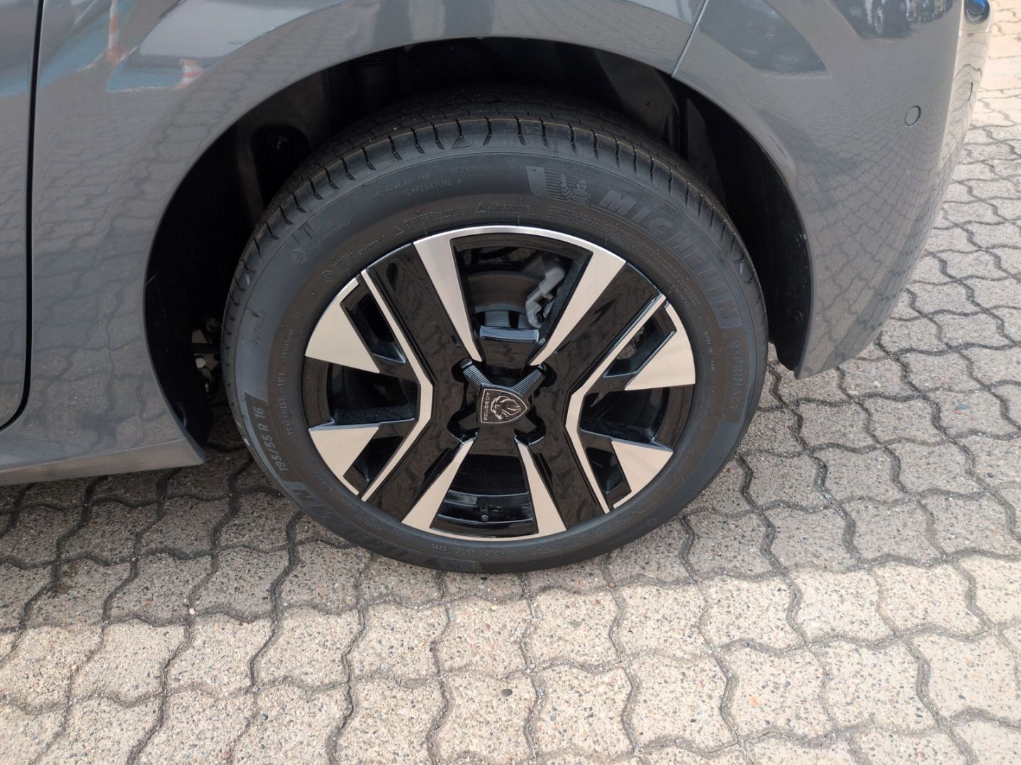 Peugeot 208 - Bild 16