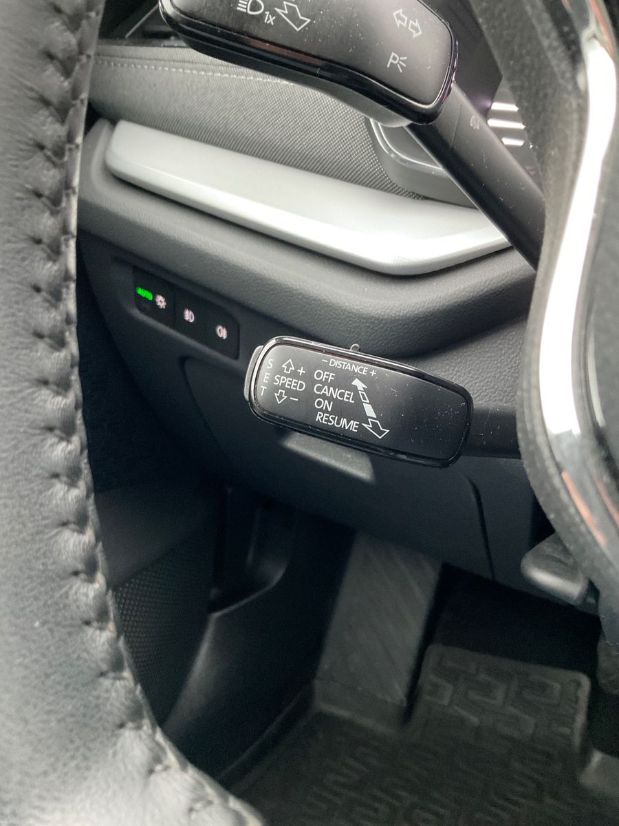 Fahrzeugabbildung SKODA Octavia Combi 2.0 TDI DSG,Navi,LED,HeadUp