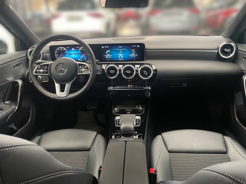 Fahrzeugabbildung Mercedes-Benz A 180 Progressive Navi LED SHZ SpurH ParkAss DAB