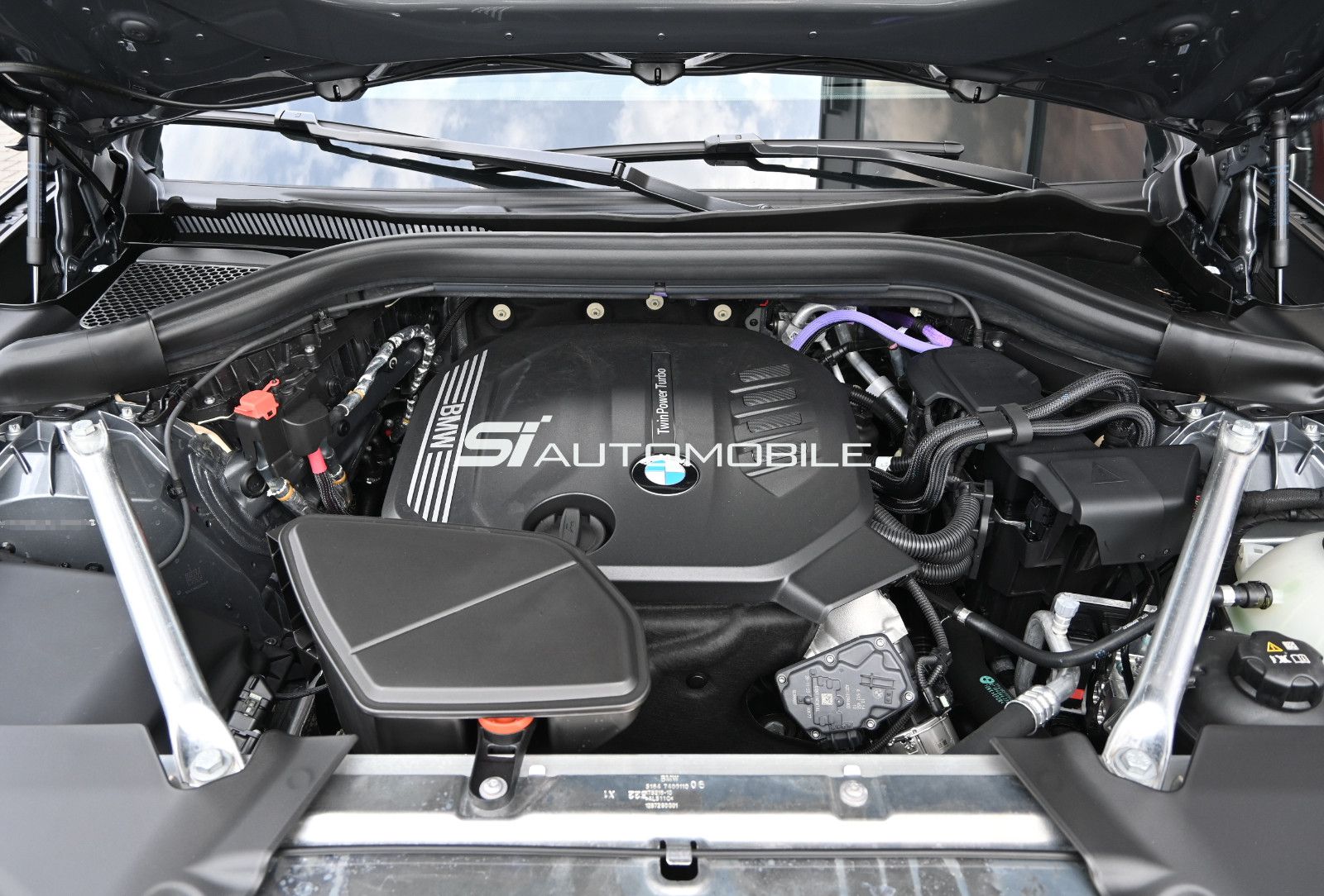 Fahrzeugabbildung BMW X3 xDr.20d °AHK°HUD°MEMO°SITZKLIMA°STANDHZG°360°