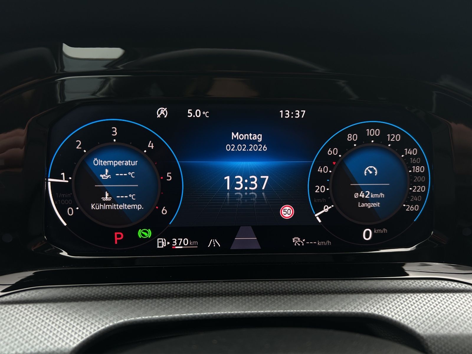 Fahrzeugabbildung Volkswagen Golf VIII Variant Active TDI DSG LED ACC SH Rear