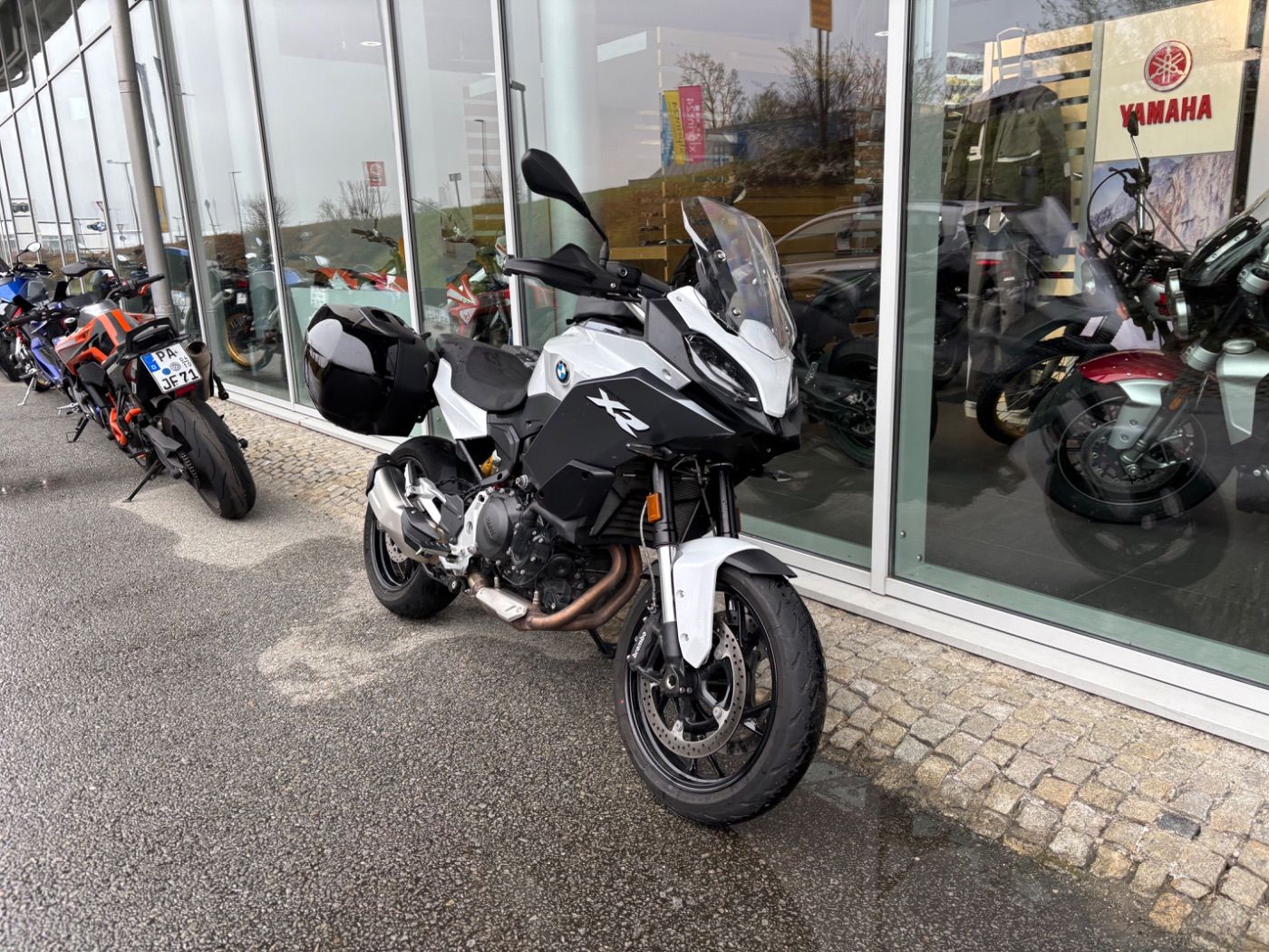 Fahrzeugabbildung BMW F 900 XR 4 Pakete Seitenkoffer