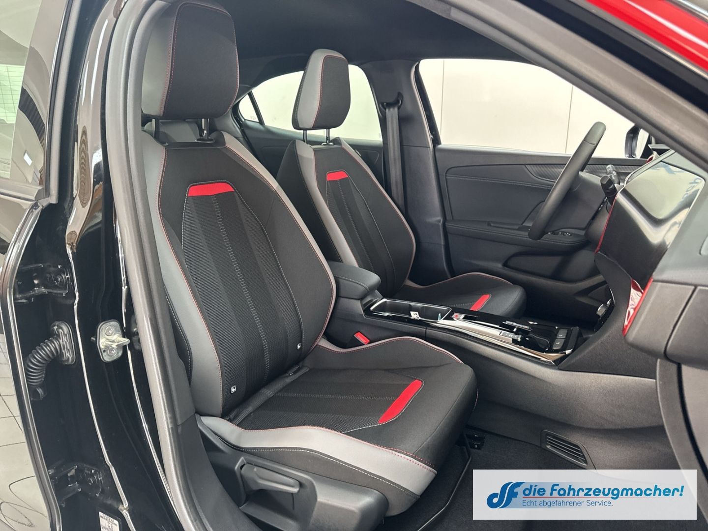 Fahrzeugabbildung Opel Mokka e GS Line Navi Digitales Cockpit LED Apple