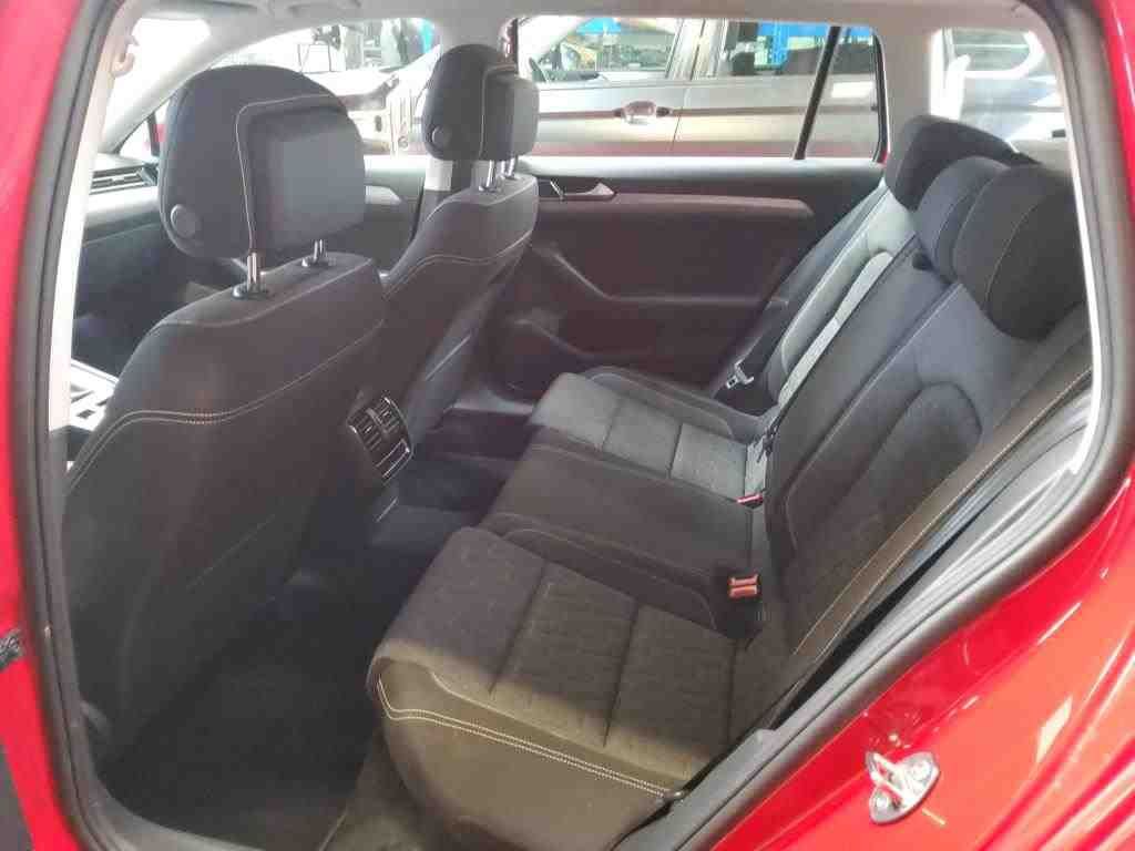 Volkswagen Passat Variant - Bild 6