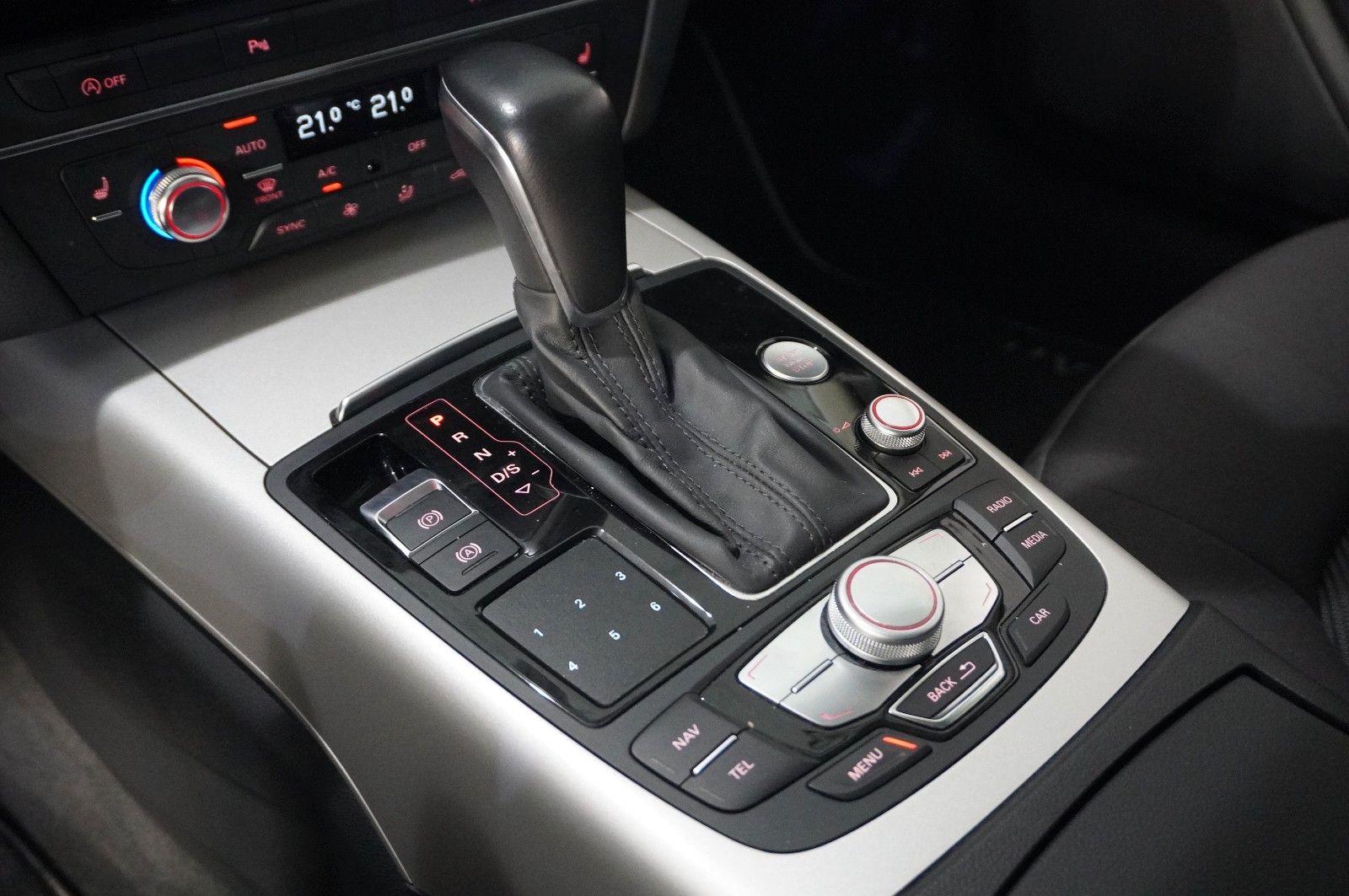 Fahrzeugabbildung Audi A6 Avant 2.0 TDI ULTRA S-TRONIC NAVI/LED/SHZ/AHK