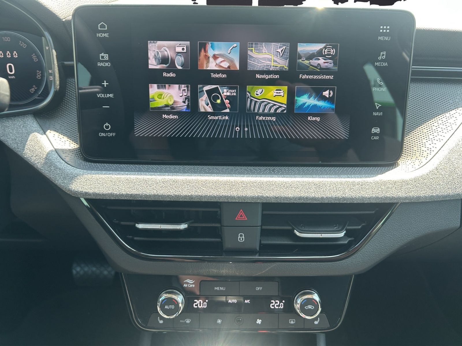 Fahrzeugabbildung SKODA Kamiq 1.0 TSI Selection MATRIX AHK