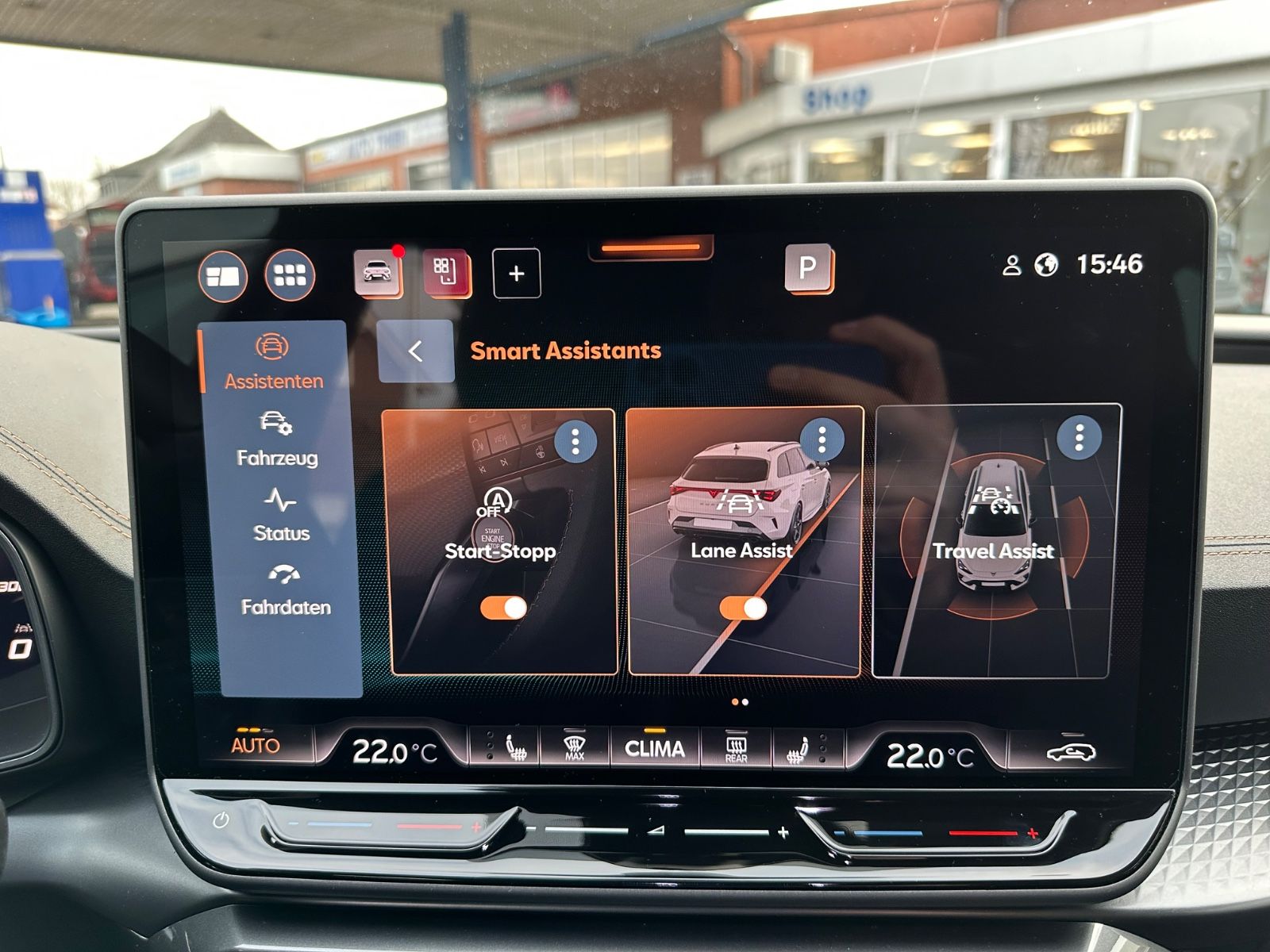 Fahrzeugabbildung CUPRA Leon ST 1.5 eTSI DSG Navi/ACC/AHK/LED/Shzg/GJR