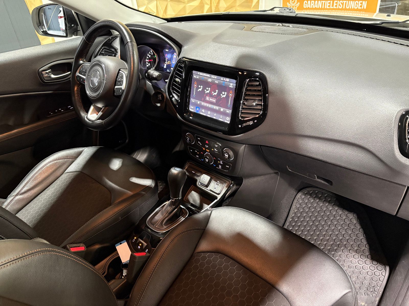 Fahrzeugabbildung Jeep Compass Limited FWD/NAVI/KAMERA/SOUND/DAB/SHZ