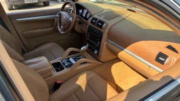 Porsche Cayenne - 11