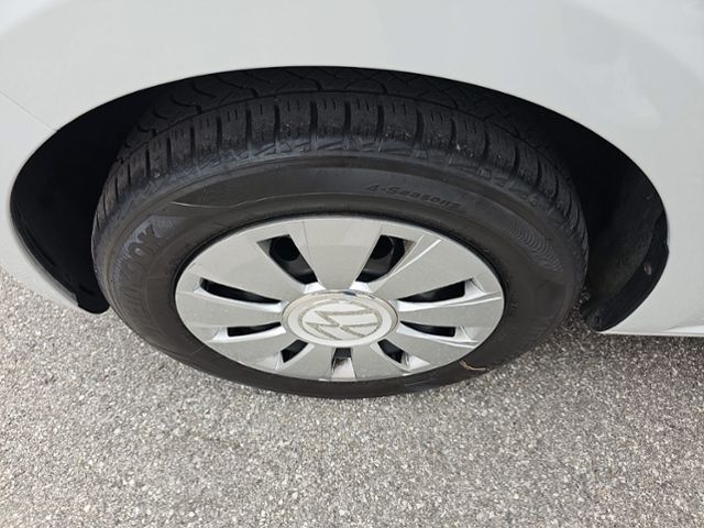 Fahrzeugabbildung Volkswagen up! 1.0 MPI KAMERA DAB+ KLIMA MAPS+MORE DOCK