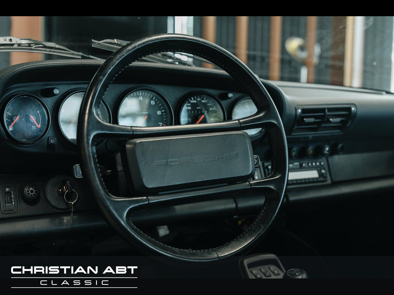 Fahrzeugabbildung Porsche 964 Carrera 2 Targa deutsches Fahrzeug * 1 Hand