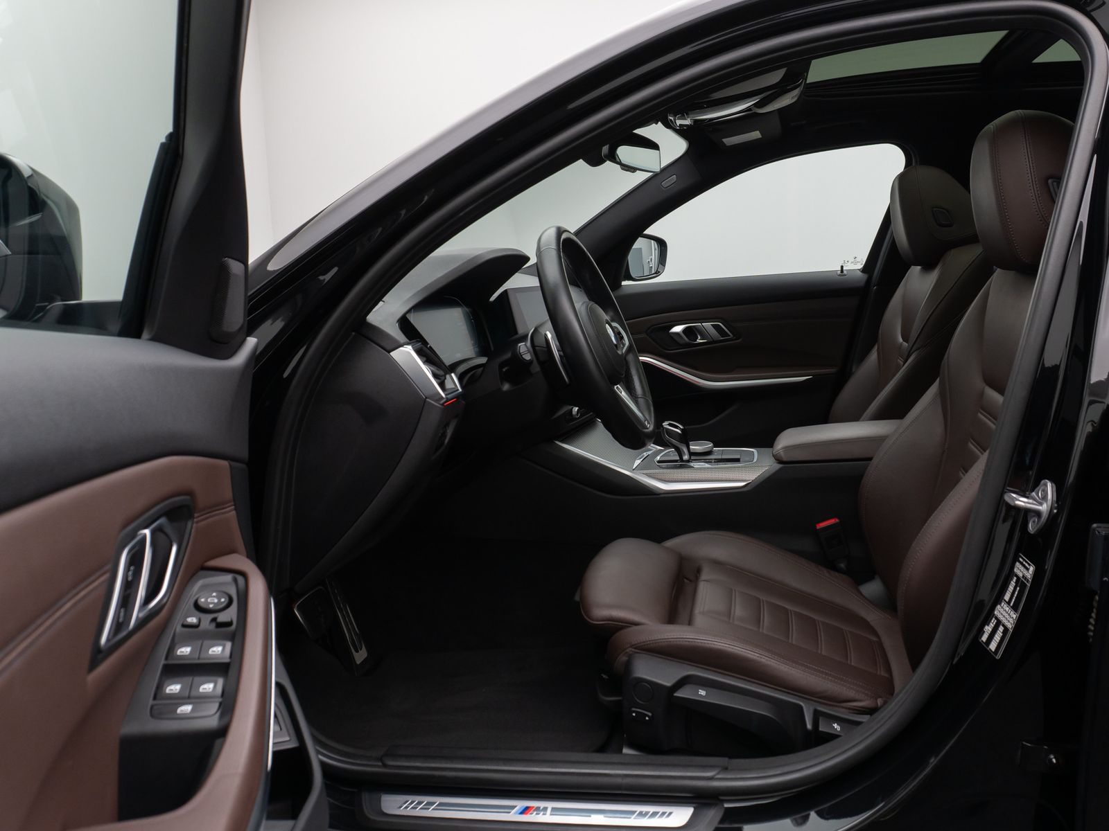 Fahrzeugabbildung BMW 320d  M Sport Panorama Kamera Laser DAB HiFi AHK