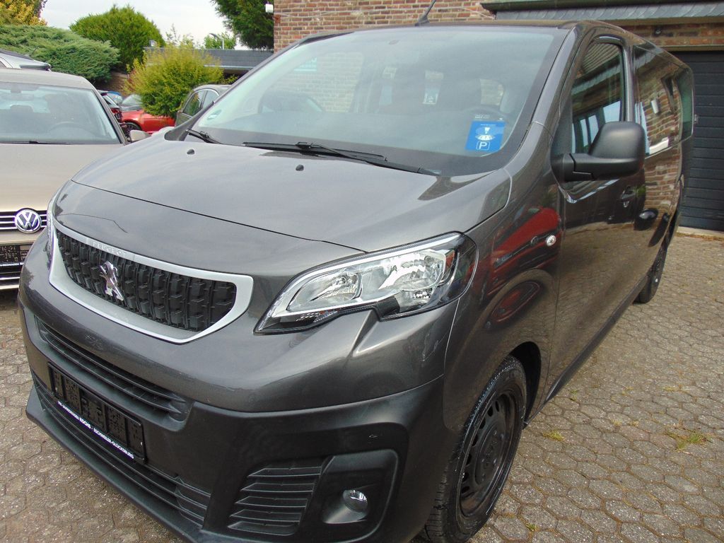 Image of Peugeot Traveller