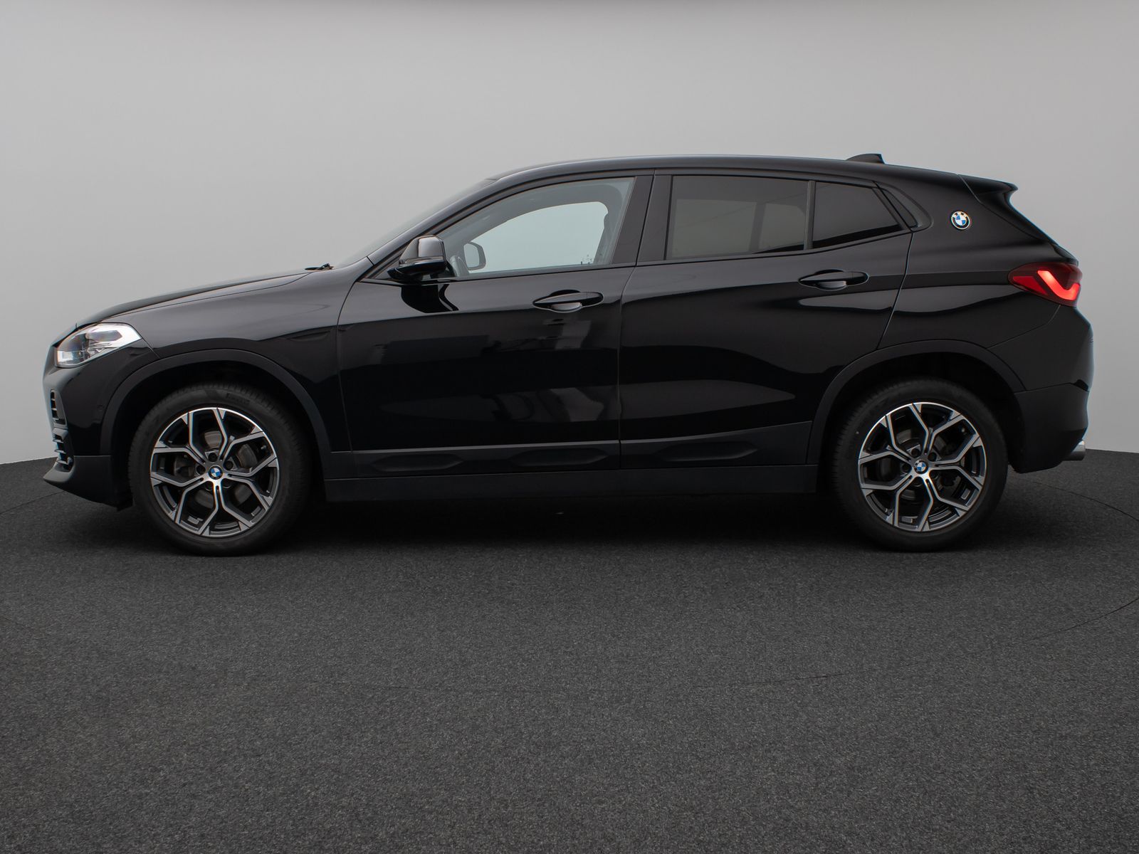 Fahrzeugabbildung BMW X2 sD18d Kamera DAB LED Geschwindigkeitsr Sport