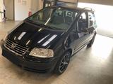 Volkswagen Sharan 1.9 TDI Highline Aut. Xenon*AHK*Sitzhei.. - Volkswagen Sharan mit Diesel-Antrieb: Kleinbus, 1.9