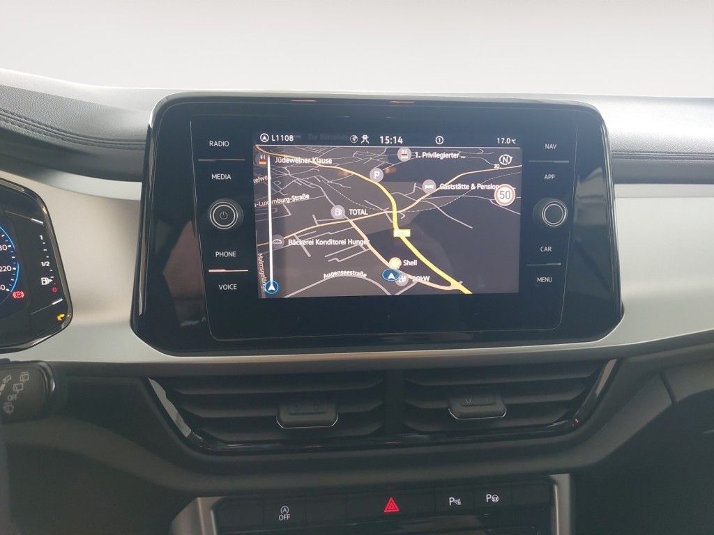 Fahrzeugabbildung Volkswagen T-Roc 1.5 TSI DSG Life AHZV Anschlußgarantie