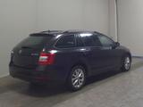 Skoda Octavia Kombi 2.0 TDI Style T-Leder Navi Shz - gebrauchte Skodabis 10.000 Euro