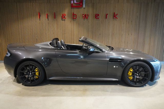 ASTON MARTIN V12 Vantage