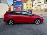 Kia cee'd SW 1,4 Klimaautomatik Navi SH Scheckheft - gebrauchte Kia cee'd Sportswagon aus dem Jahr 2017