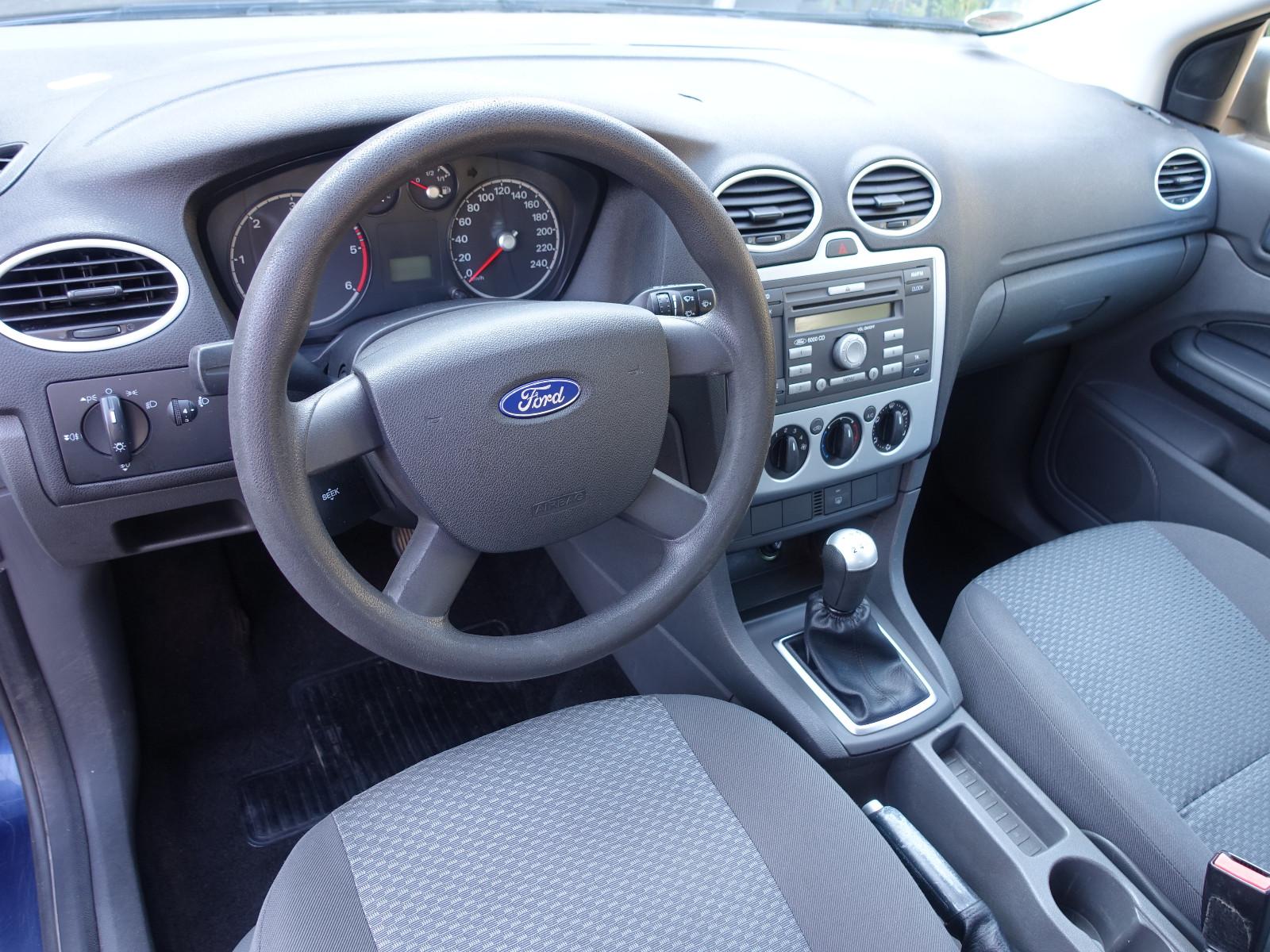 Ford Focus 2006 — photo 7