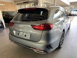 Kia Ceed SW 1.5 T-GDI DCT7 OPF GT Line - Kia cee'd Sportswagon Tageszulassungen