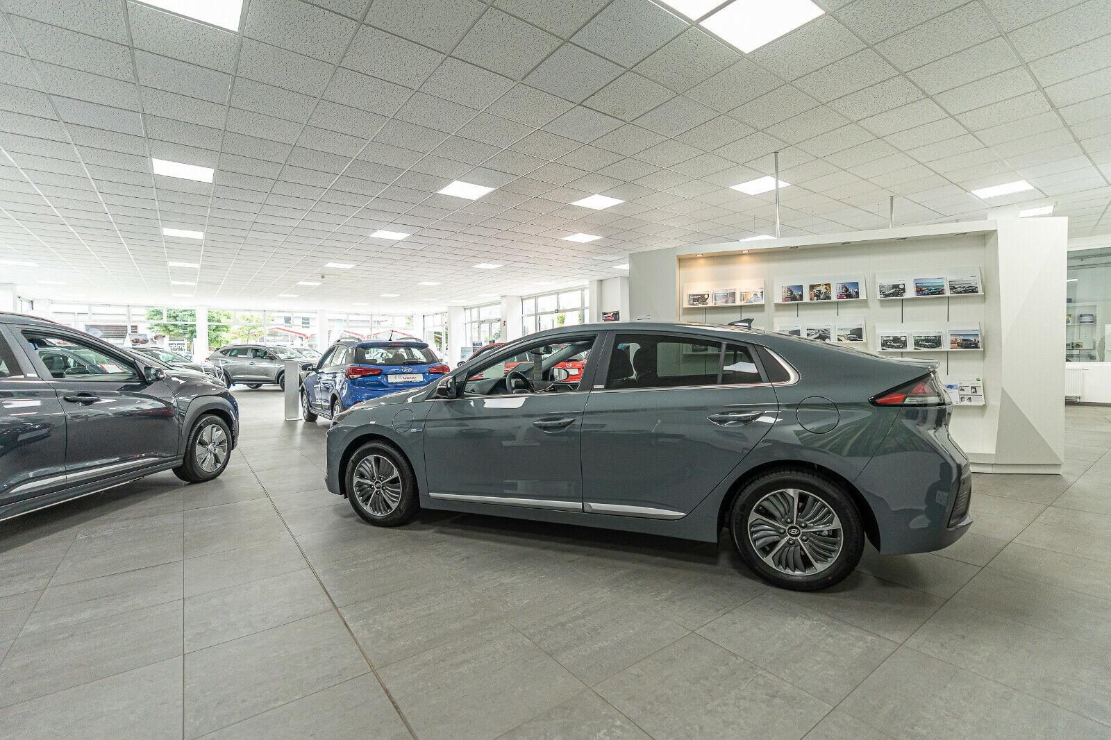 showroom-image-main