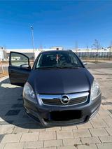 Opel Zafira 7-Sitzer | TÜV| 172000 km| gut... - Opel Zafira Gebrauchtwagen in Leipzig