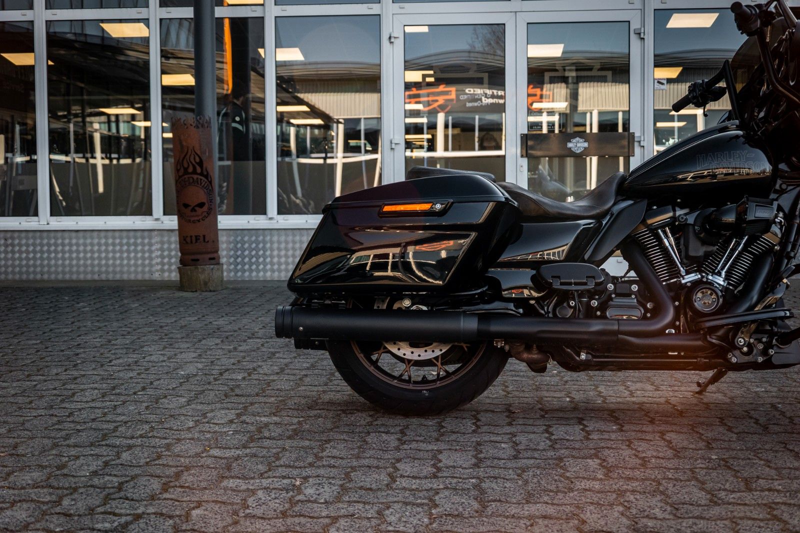 Fahrzeugabbildung Harley-Davidson FLHXST STREET GLIDE ST 117 - Kesstech -